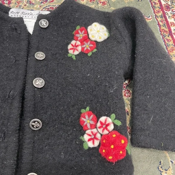 Two Turtle Doves by Sweet Potatoes wool sweater girls size 4 - Picture 2 of 4